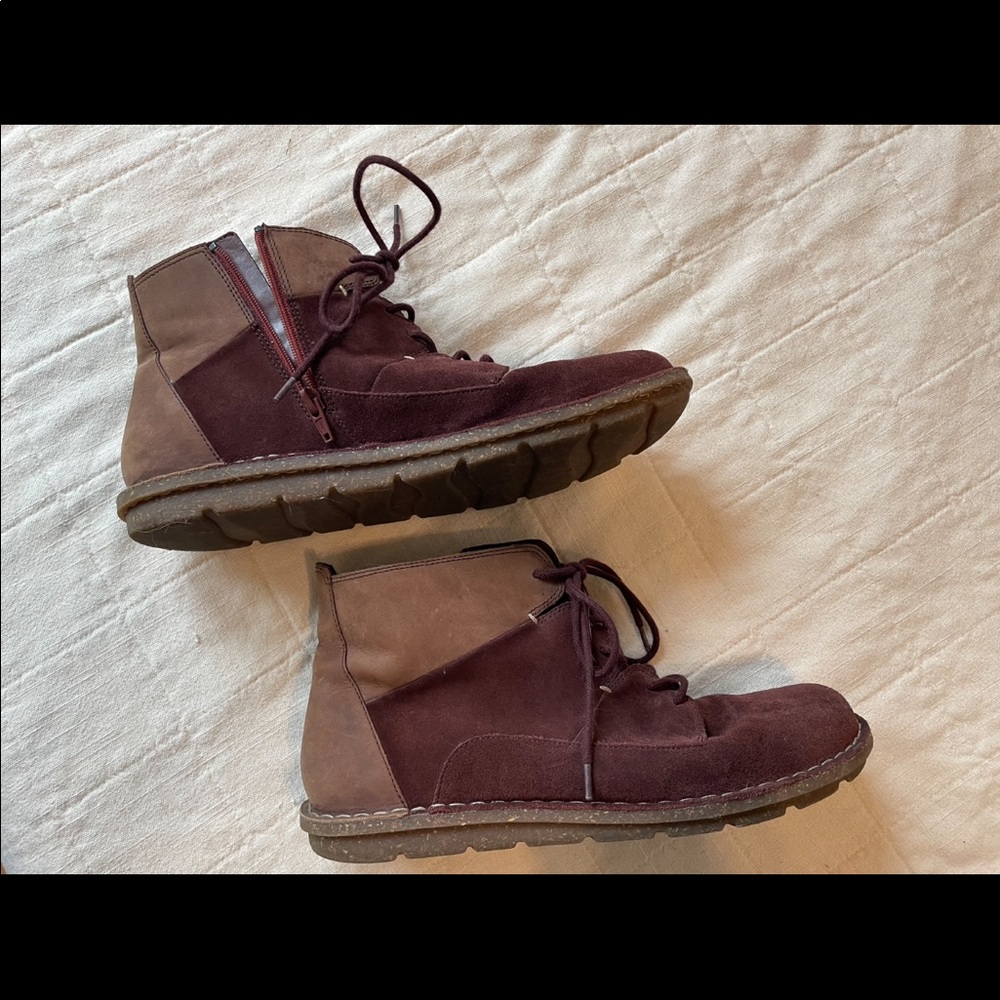 Clarks suede booties (like new!)